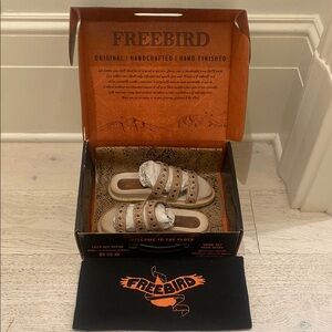 Freebird Sandals - Tan and Brown